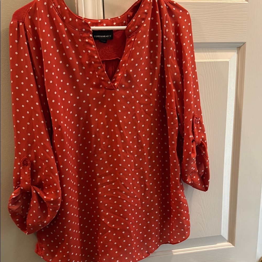Brown Relaxed Blouse with V-Neck and 3/4 Sleeves